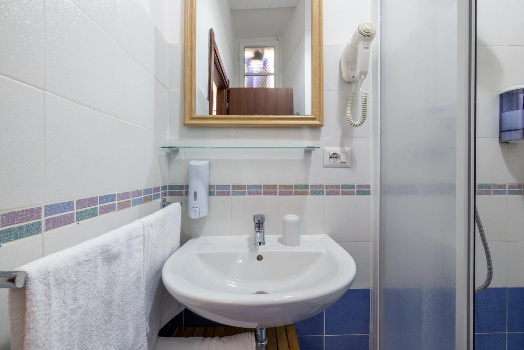Domus Castroni Scipioni Bed and Breakfast Rom Exteriör bild